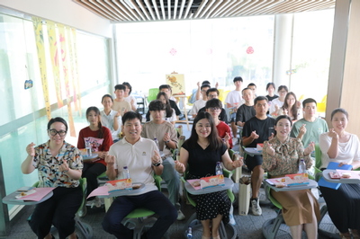 共賞‘易’輪月 同念家國情——學(xué)校舉辦中秋茶話會暨文化藝術(shù)交流活動(dòng)